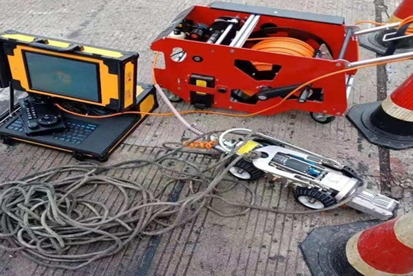 三山CCTV管道检测机器人